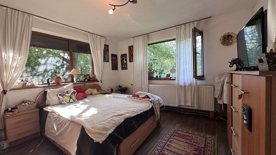 Vanzare casa in Pucioasa, Dâmbovița - 4 camere - teren 5.808 mp - Poză 3