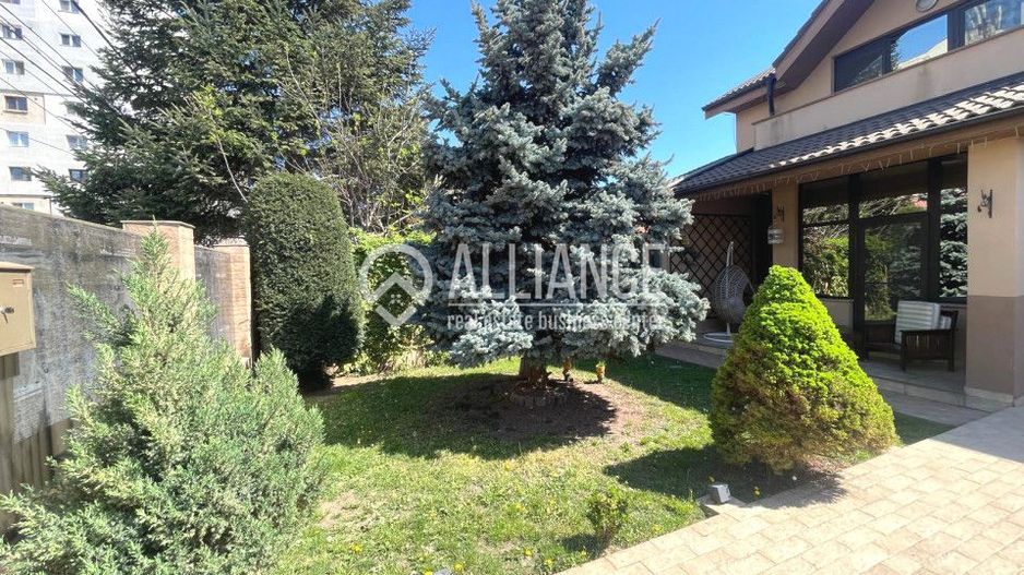 COICIU (Cod 01) Armonie și Eleganță pentru Două Generații! - Poză 2