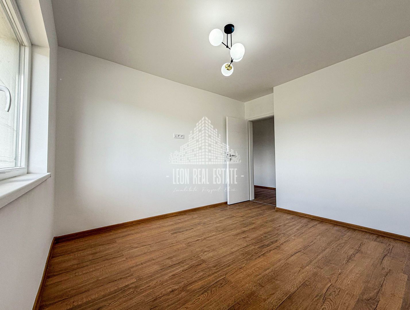 Apartament 3 camere, finisat modern, in Baciu, zona Petrom - Poză 7