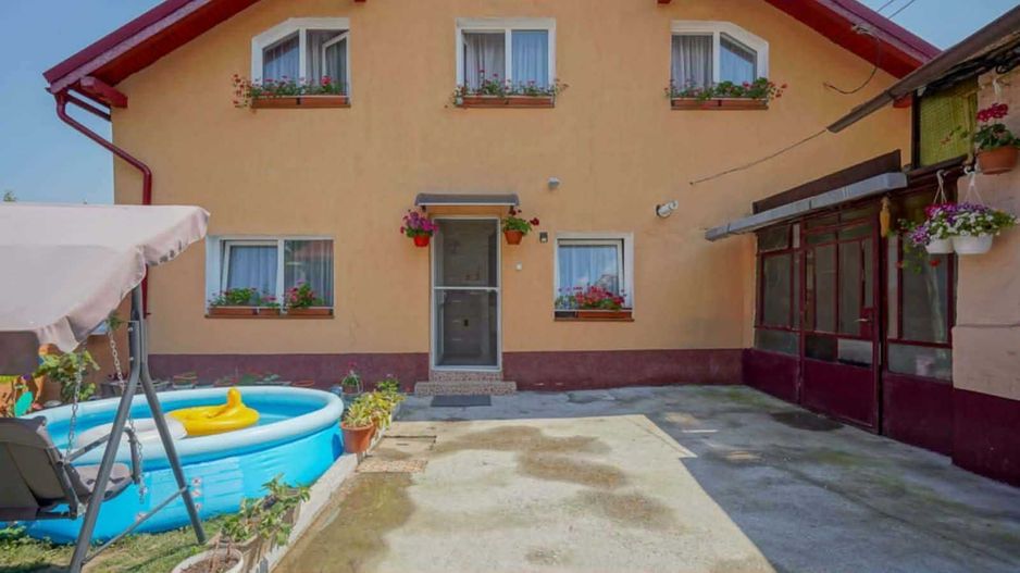 Casa de vanzare, 4 camere, zona Craiter, oras Brasov - Poză 1