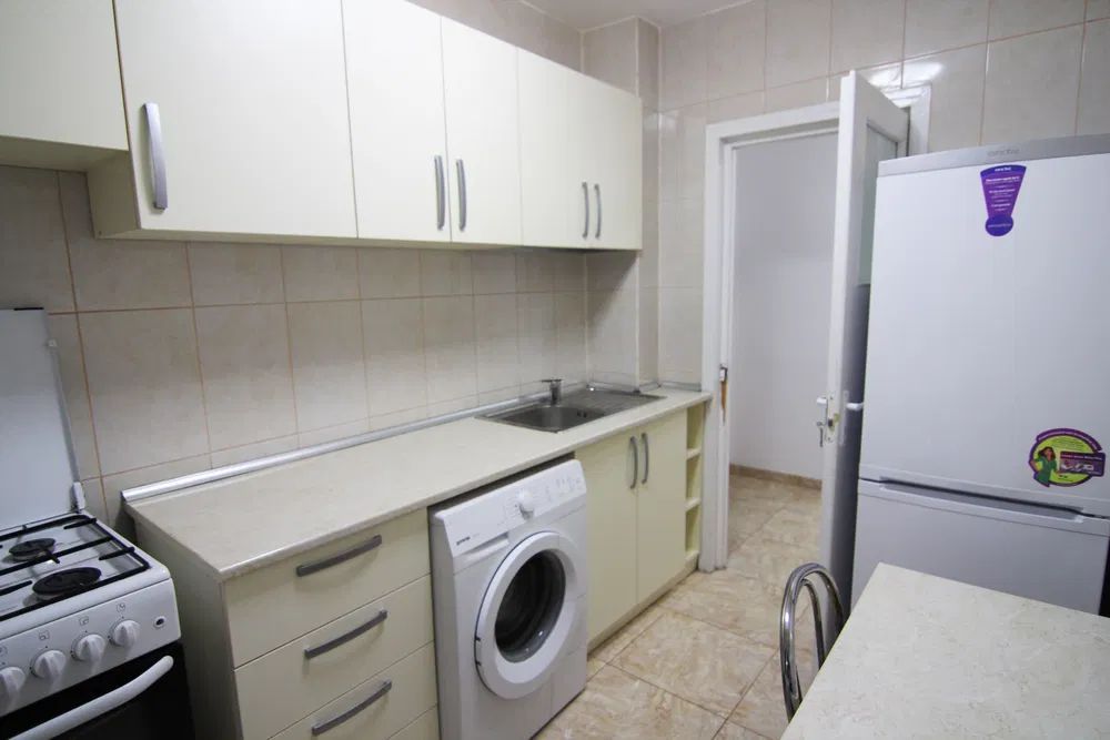 APARTAMENT METROU BASARAB - Poză 3