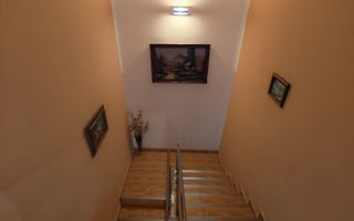 Casă cu teren generos Ghiroda vatra veche - Poză 4