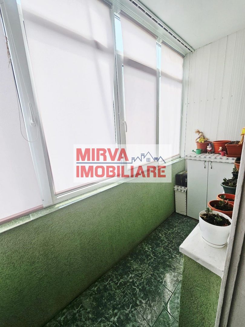 Vânzare apartament 3 camere | Zona Vest – Lămâița | Etaj 10/10 - Poză 3