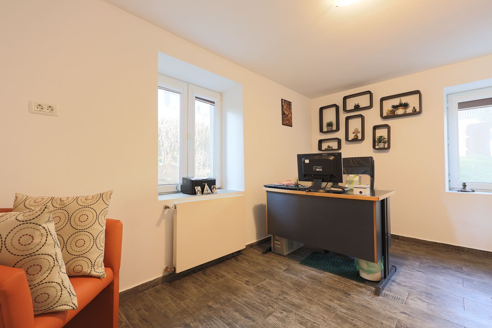 Spațiu ideal pentru birouri sau clinici - Poză 1