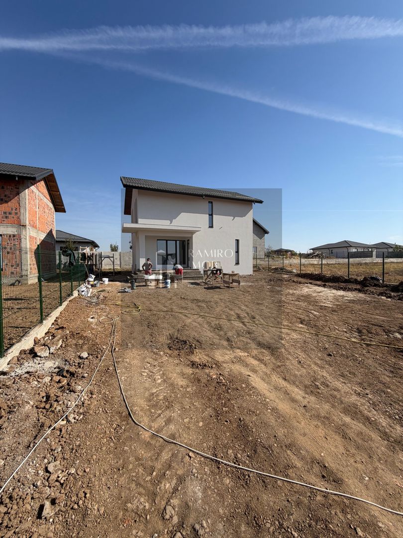 Casa individuala Comuna Berceni / Primaverii / Premium - Poză 1