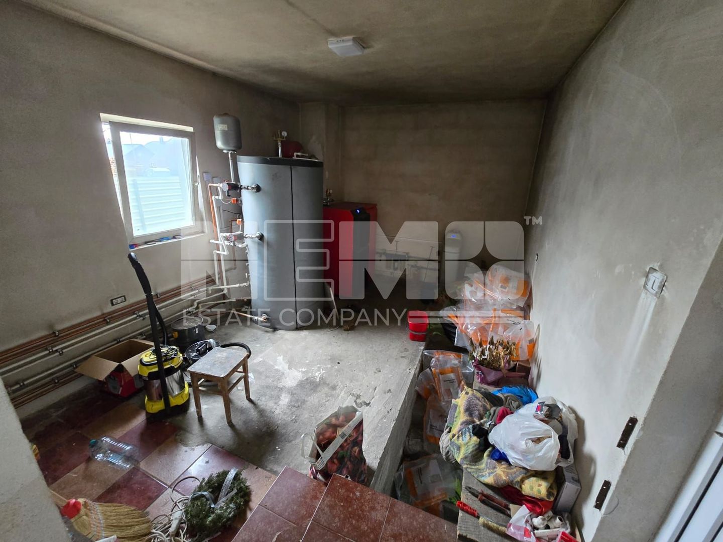 Casă spațioasă la 650000 de euro I Volovăț - Poză 16