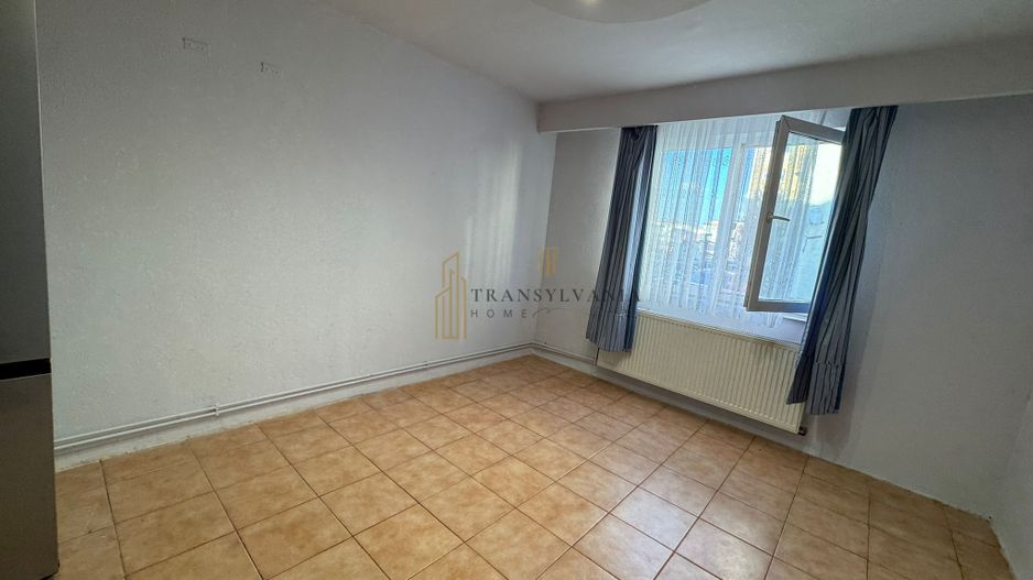🏡 De vânzare garsonieră – parter înalt, Zona Stefan cel Mare - Poză 1