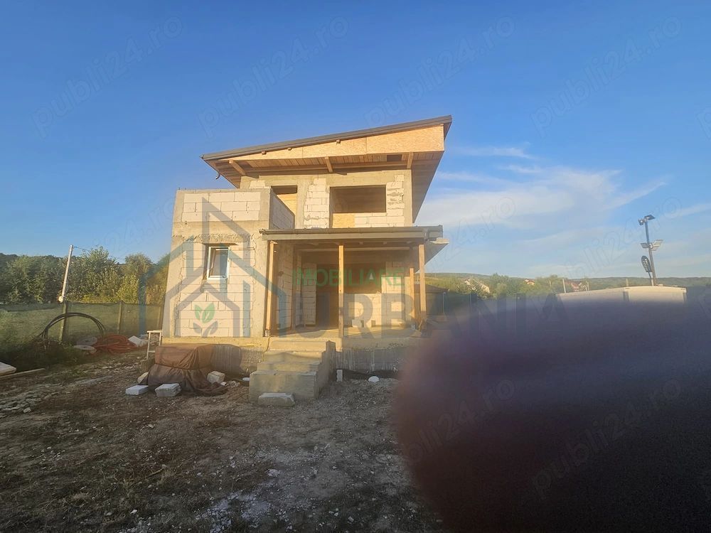 Casă la roșu de vânzare în comuna Bârnova, Iași – la 1 km de primărie - Poză 2