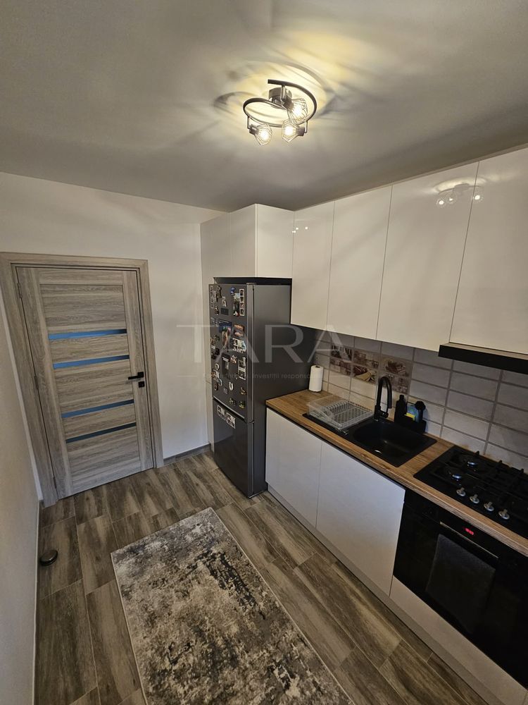 Apartament cu 2 camere, balcon de 20,45 mp, bloc nou. - Poză 3