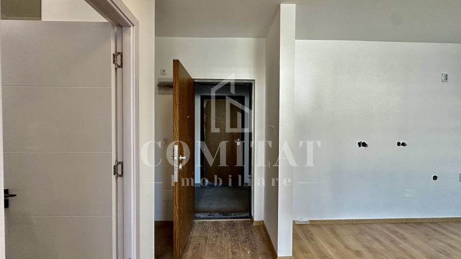 Apartament la etaj intermediar | Finisat | Eroilor - Poză 14