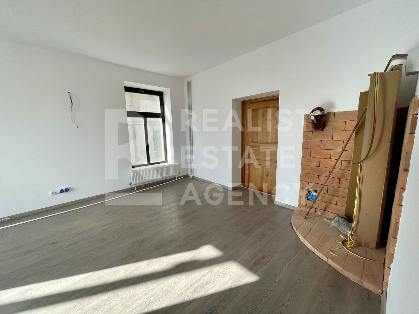 De vânzare – Clădire impresionantă, 11 camere, 9 dormitoare, Păcurari - Poză 15