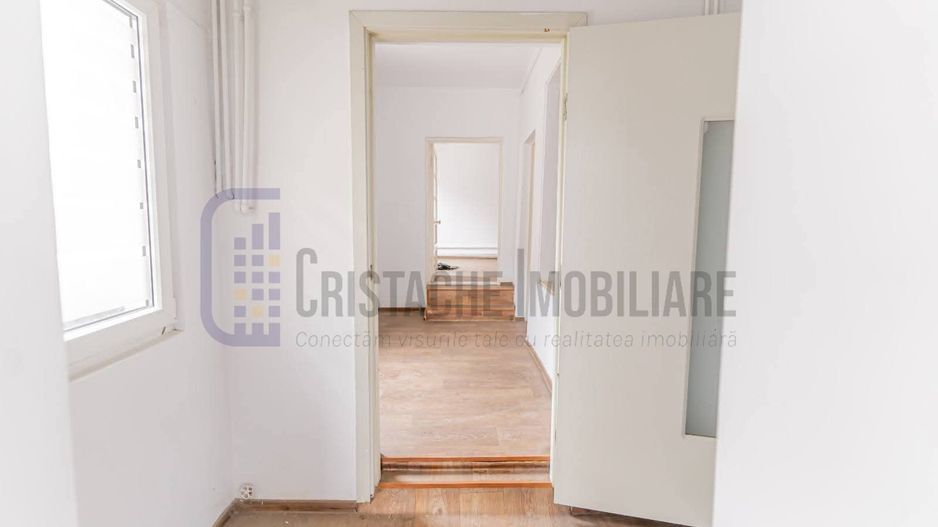 Casa nemobilata pe Bd. Marasesti, 3 camere, acces dublu, pretabil birouri - Poză 9