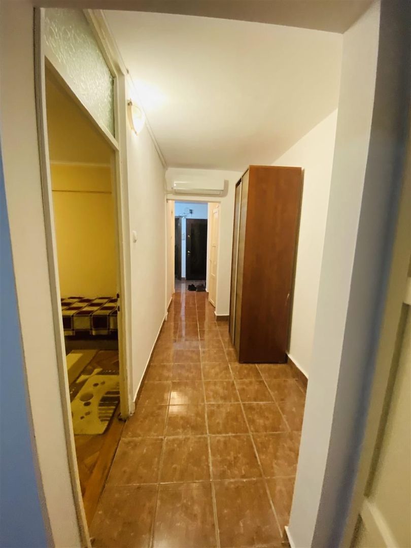 Apartament cu 3 camere 2 bai Iosia - Poză 2