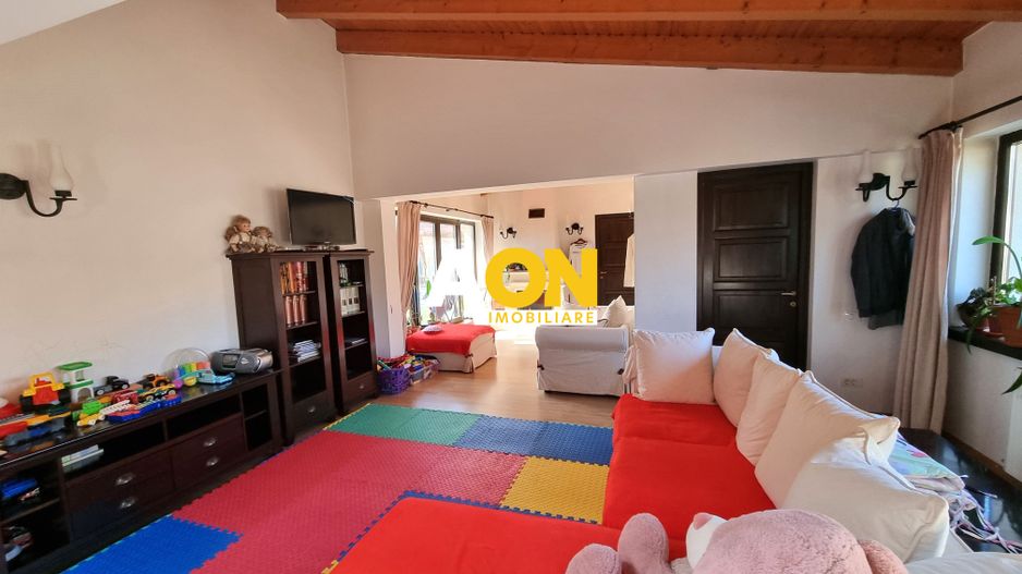 Casa de vanzare 5 camere, 980 teren, zona Piata Cetate - Poză 4