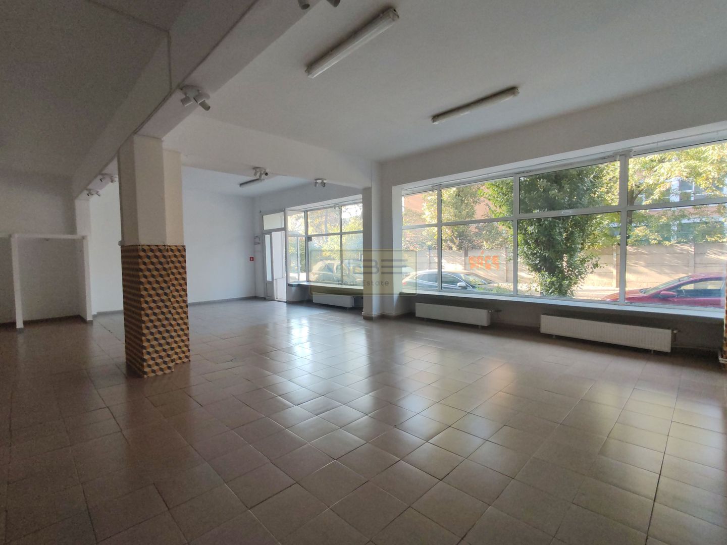 Spațiu comercial - deschidere 10 ml-amenajat! - Poză 10