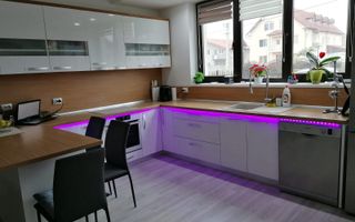 Casa tip duplex| Curte | Mobilata si Utilata | Tineretului - Poză 3