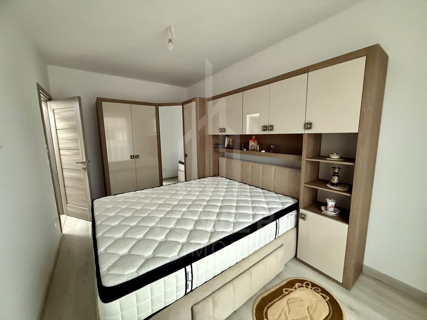 Apartament 3 camere | Prima închiriere | Parcare | Calea Șurii Mici - Poză 2