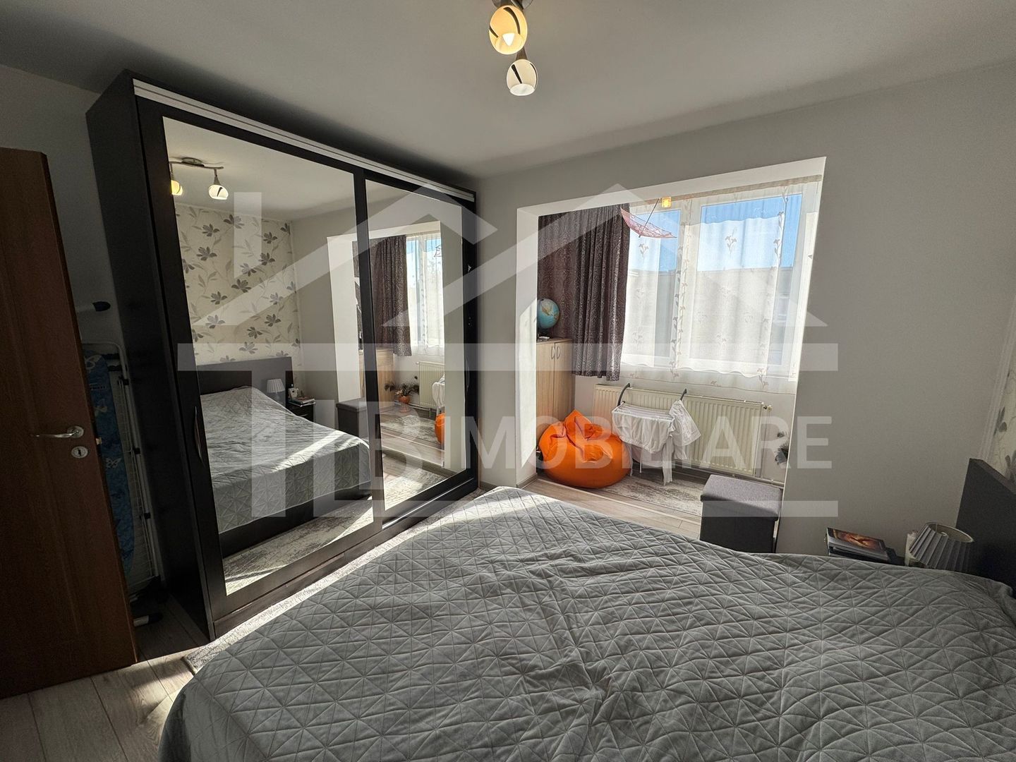 Apartament cu 3 camere, 70 mp, decomandat, Zona Diamant - Poză 5
