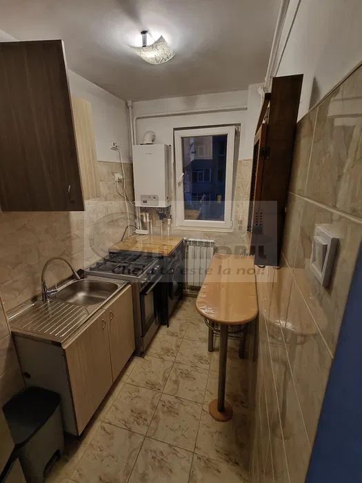 Apartament cu 3 camere- Podu Ros 499 euro - Poză 8