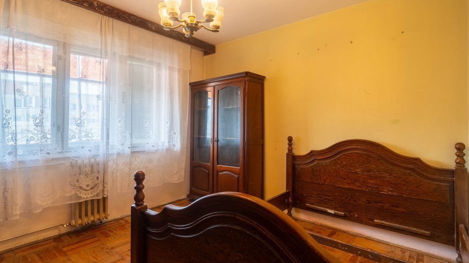 Apartament 3 camere - etaj 3 - bvd. Revolutiei - COMISION 0 - Poză 2