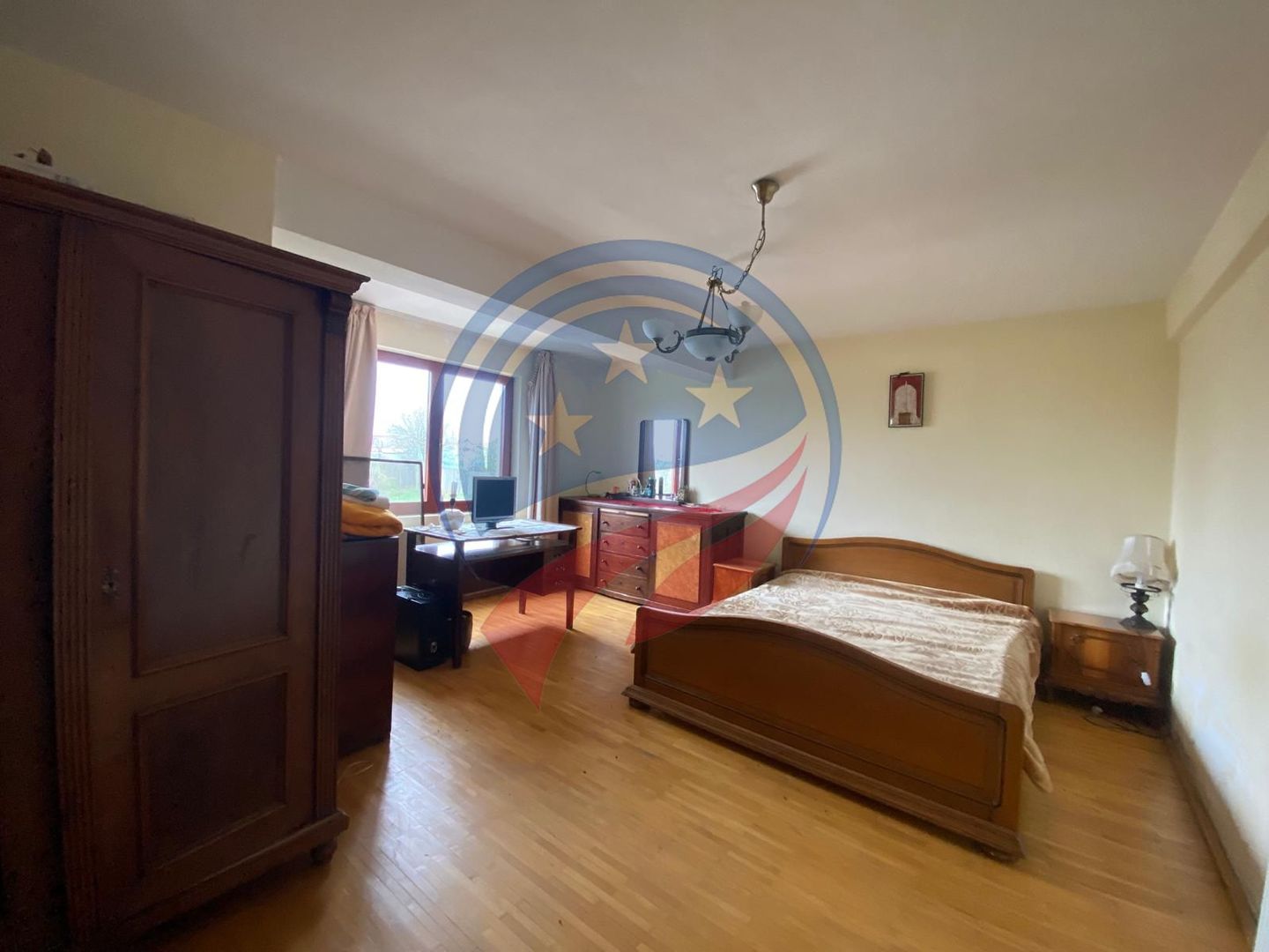 VILA CU 2500 MP TEREN LA 15 KM DE CRAIOVA CENTRU - Poză 7