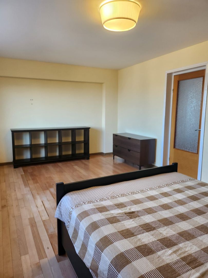 De Inchiriat Garsoniera Bd. Decebal LUX cu TERASA langa Rond Alba Iulia - Poză 9