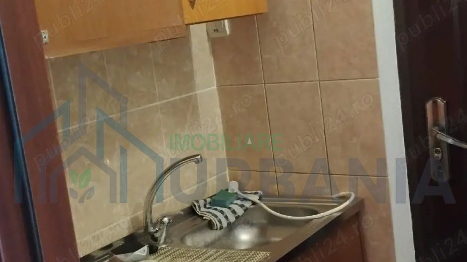 Închiriez garsonieră zona piața Nicolina - Poză 2