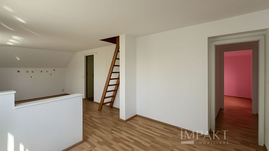 Spatiu de birouri cu 3 camere + mansarda in Grigorescu - Poză 1