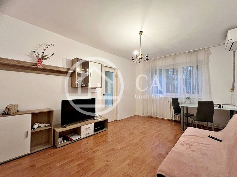 Apartament de vânzare cu 2 camere în zona Rogerius, Oradea - Poză 1
