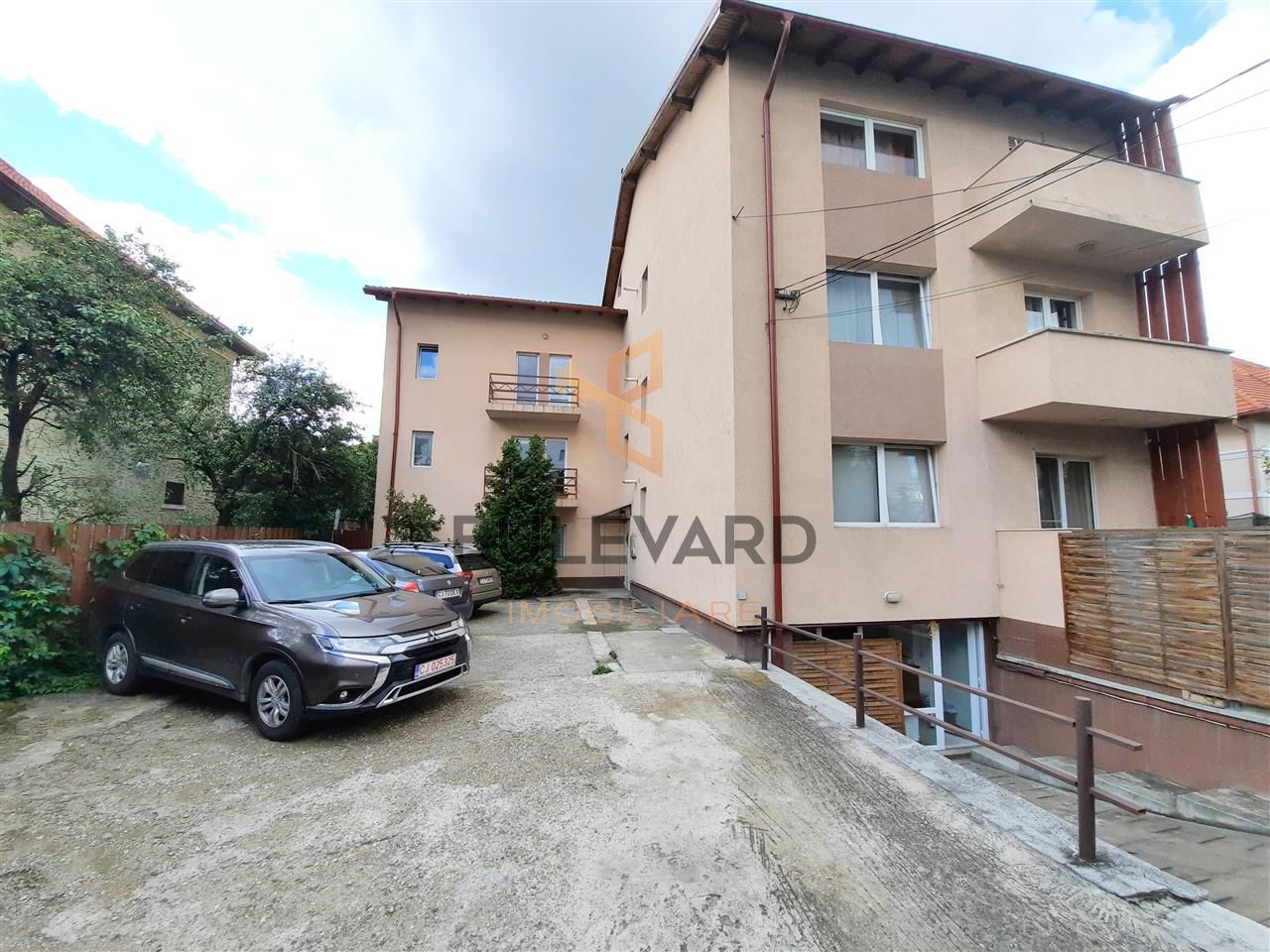 Apartament cu 1 camera 40 mp in zona strazii N. Titulescu! - Poză 1
