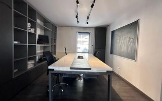 Spatiu birou 60 mp+terasa-renovat-parcare-Nasaud, Zona Centrala - Poză 1