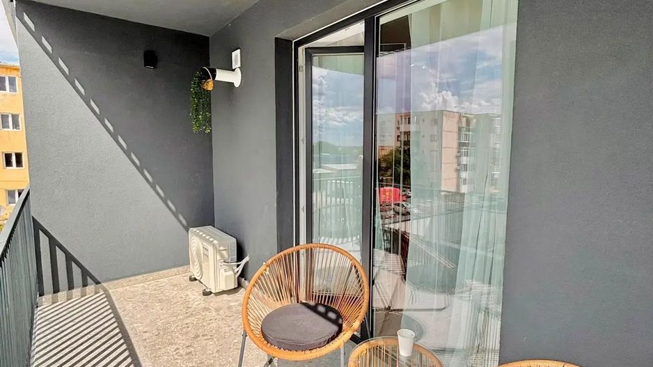 De vanzare partament 2 camere Confectii Arad - Poză 7