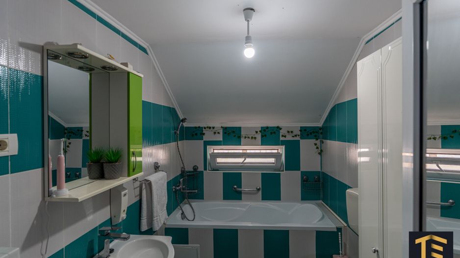 Casă P+M Năvodari | 6 camere | Curte superb amenajată - Poză 20