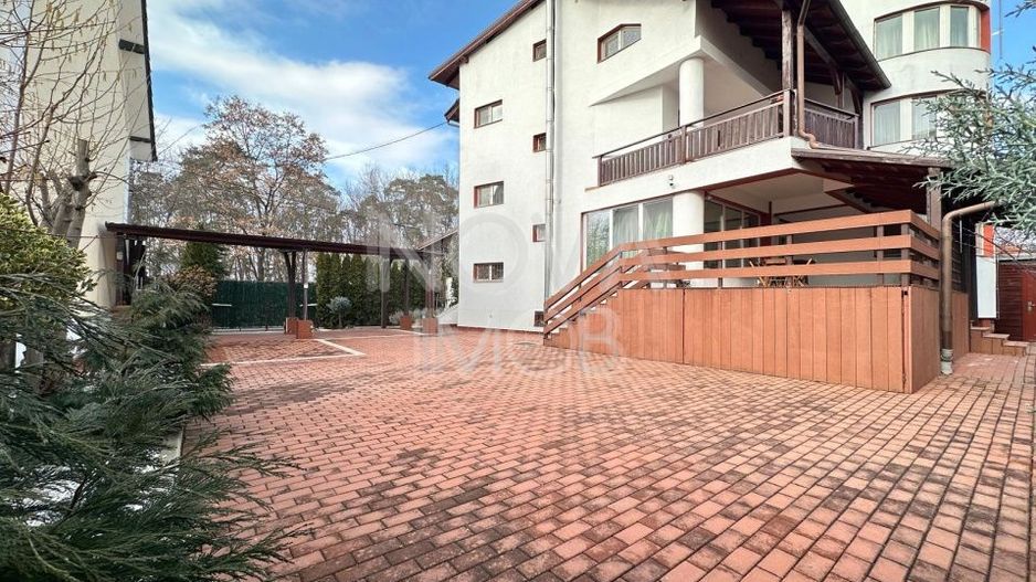 Casa individuala  - vedere spre padure - Parcul Sub Arini - Poză 4