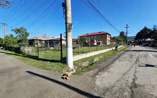 Teren de vânzare în Lapoș – 1000 mp cu fundatie casa - Poză 14