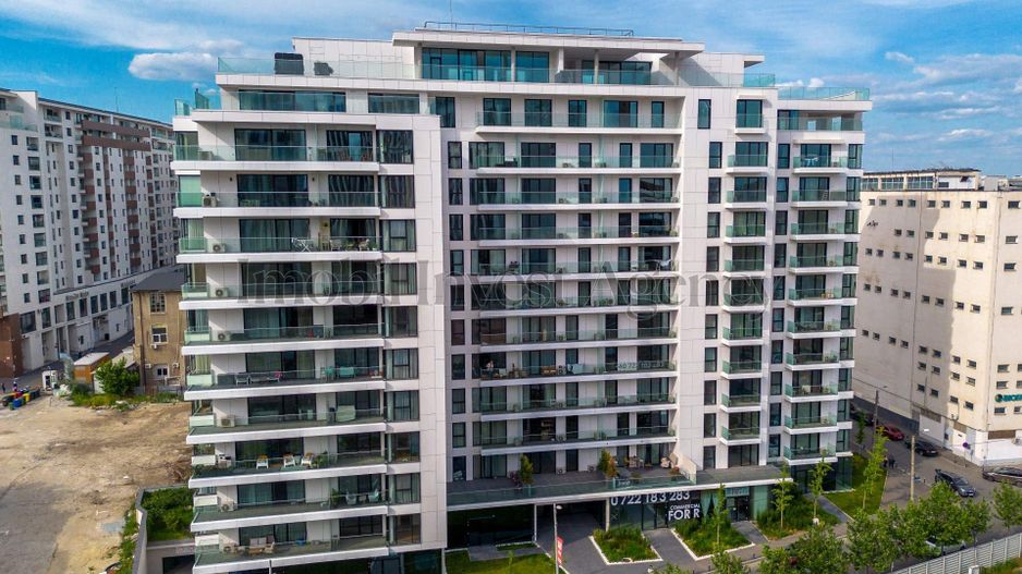 One Timpuri Noi - Poză 1