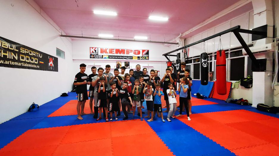 Sala de inchiriat ideala pentru activitati sportive, dansuri, etc - Poză 7