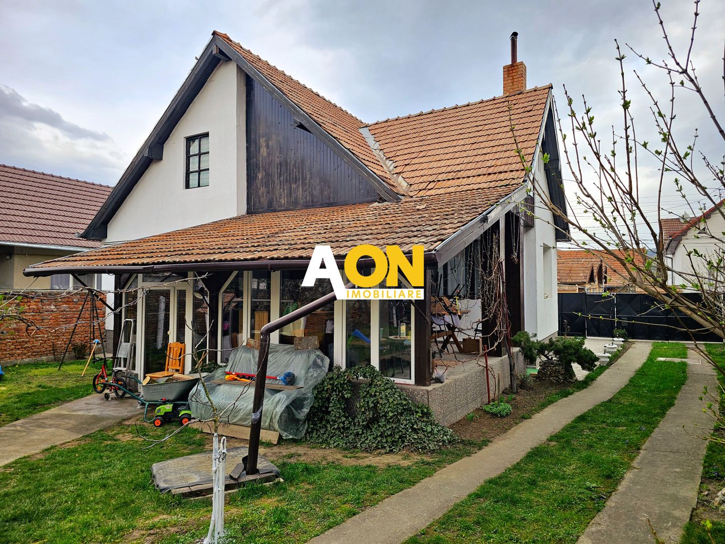 Casa 4 camere, toate utilitatile, 1650 mp teren, Lancram - Poză 2