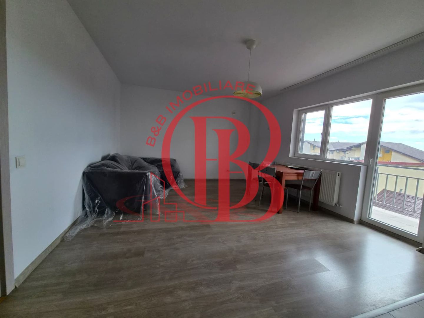 Apartament 3 camere Mutare Imediata-Ozana Metrou 1 Decembrie - Poză 3