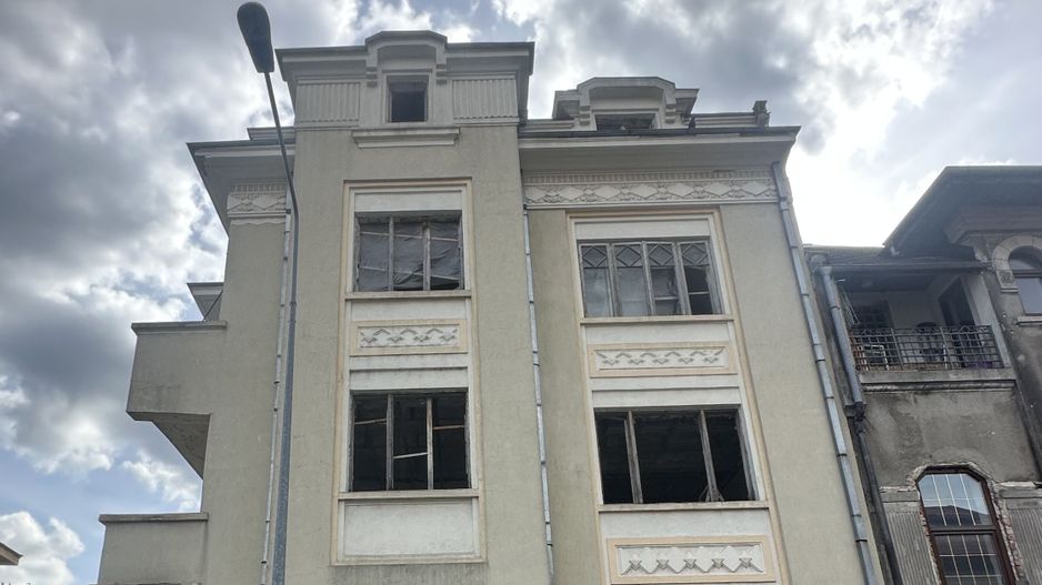 Vila Interbelica | S+P+2+M | Structura Consolidata - Poză 1