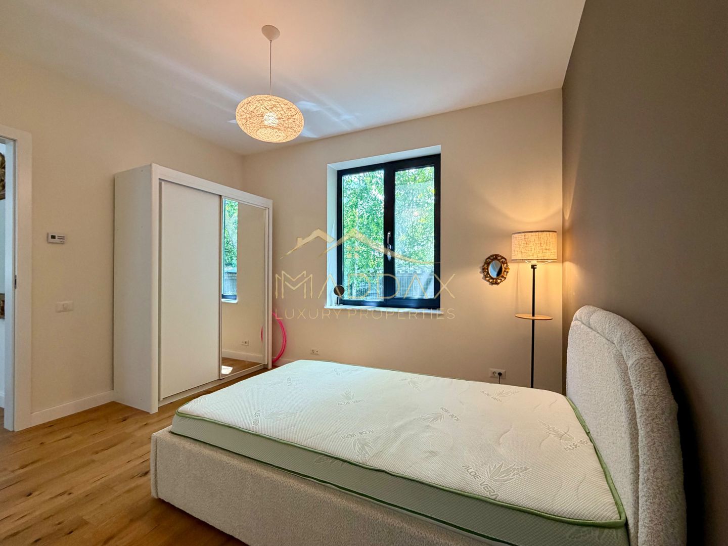Vila cu 5 camere // * 565 mp gradina* // Tunari - Poză 34
