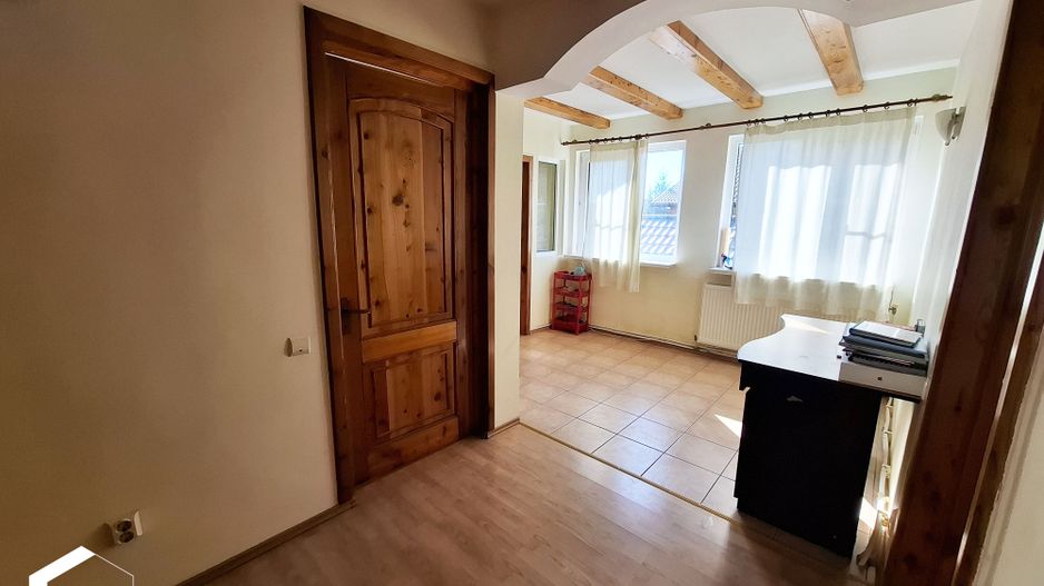 Casa tip duplex cu 6 camere, zona Republicii - Poză 14