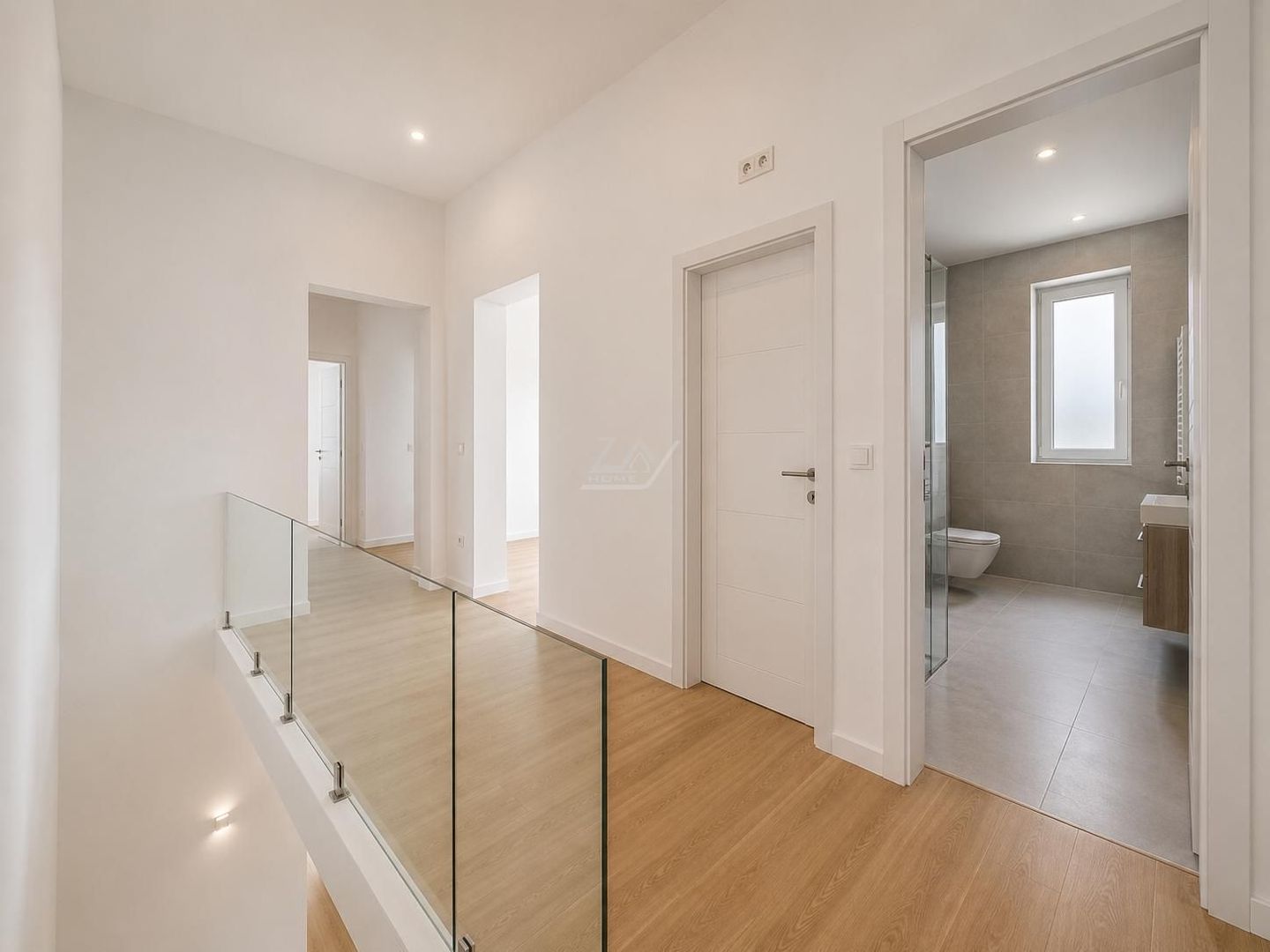 COMISION 0! Duplex finalizat cu 5 camere si 3 bai. Panouri fotovoltaice. - Poză 9