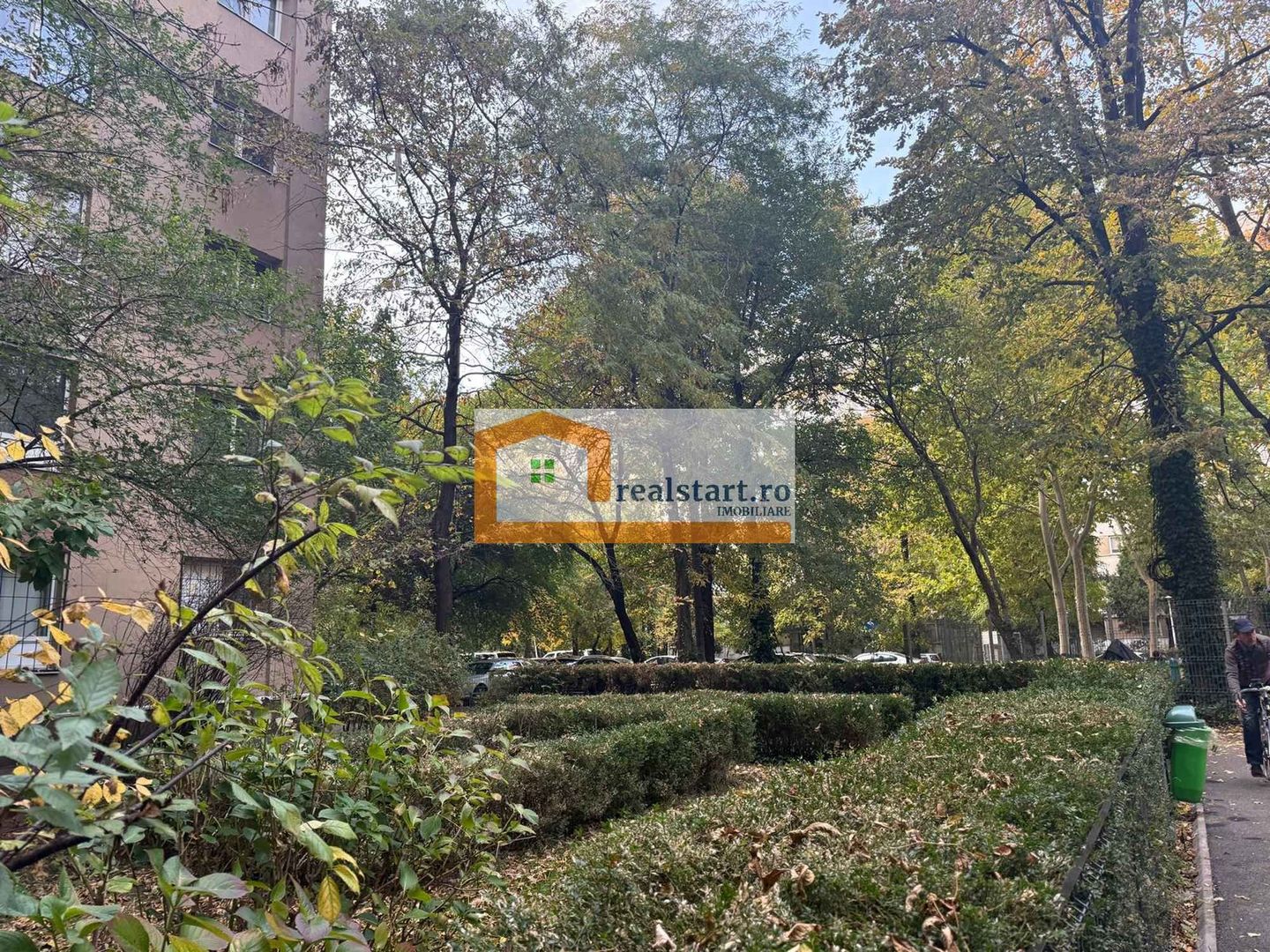 Bloc anvelopat, Romancierilor, toate instalatiile noi, 2 lifturi - Poză 5