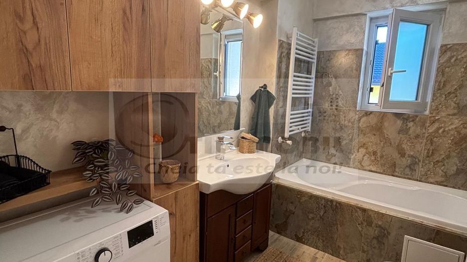 Apartament 4 camere, LUX, Capat CUG- 650 EURO - Poză 19