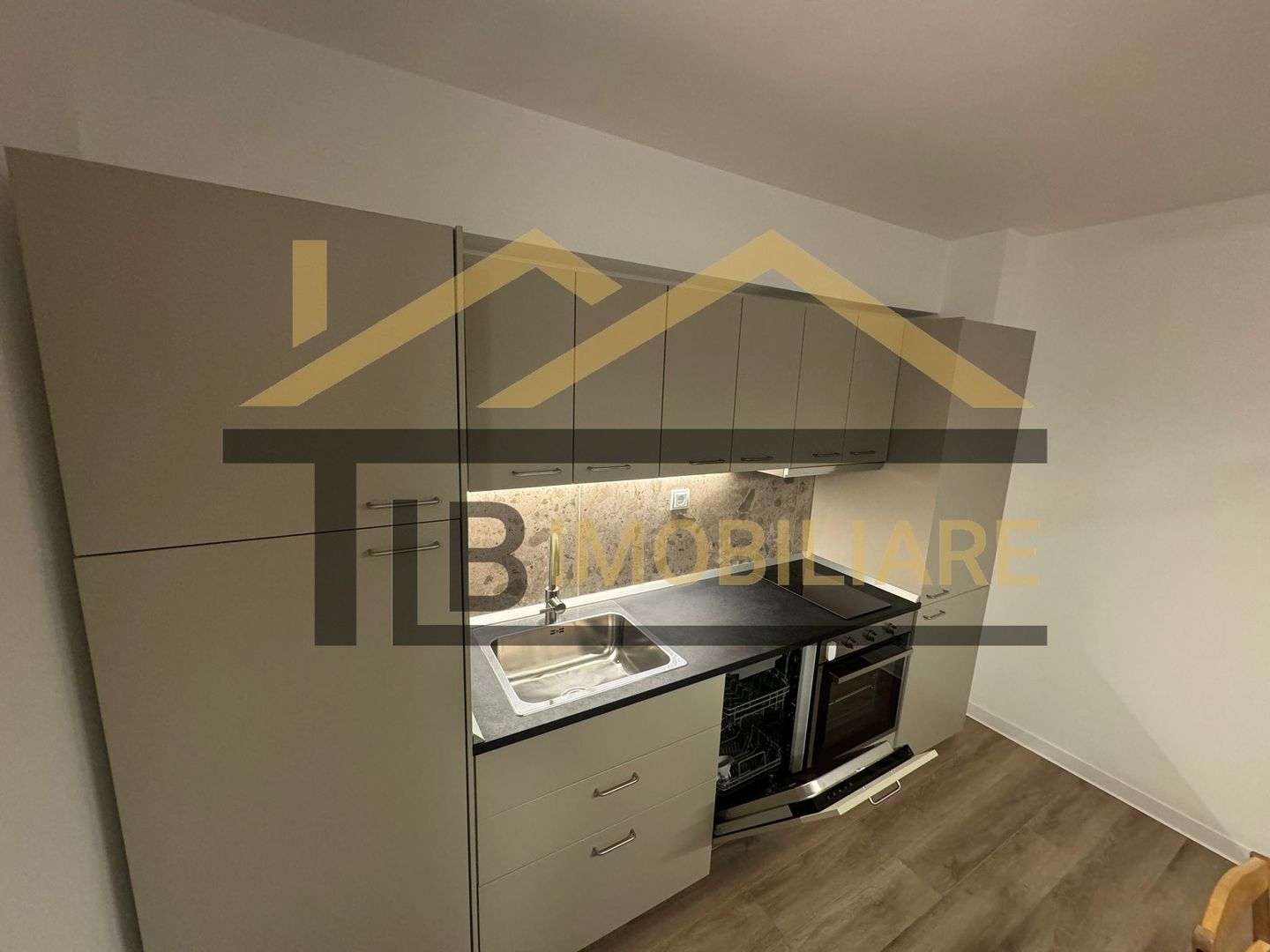 Apartament de 2 camere, 51mp, parcare, Zona Ama Residence - Poză 3