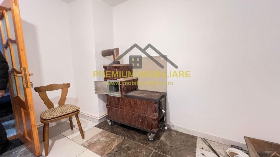 Casă renovată 2025 de vânzare în Cireșoaia - Poză 8