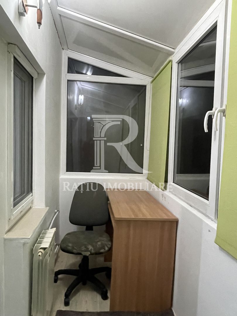 Apartament cu 3 camere | Zona Rogerius | Oradea - Poză 14