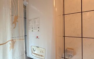 Vanzare apartament cu 4 camere in Micro 13, etaj 3, pret 65 000 euro - Poză 2