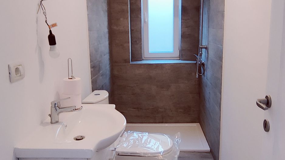 DUPLEX CERNETEAZ  140 MP UTILI + TEREN 570 MP - Poză 14